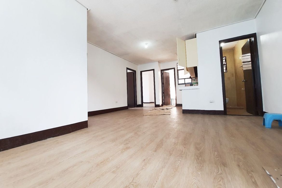 5 Bedroom Apartment for Rent in Barangay 40, Pasay, Metro Manila near LRT-1 Gil Puyat