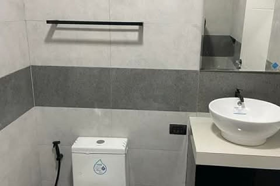 5 Bedroom Condo for Sale in Almanza Uno, Las Piñas, Metro Manila – photo 8