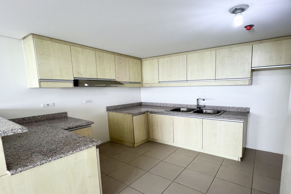 5 Bedroom Condo for Sale in Greenhills, San Juan, Metro Manila
