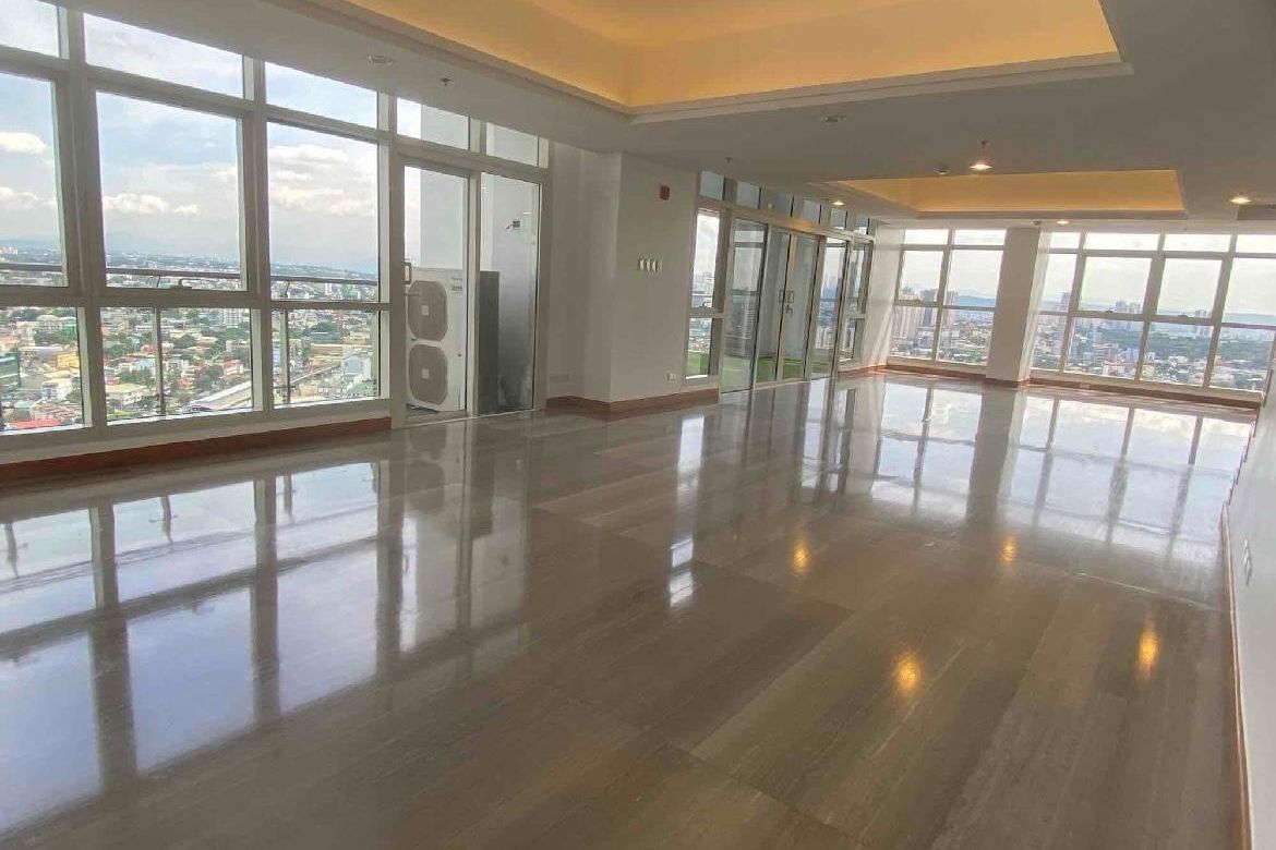 5 Bedroom Condo for Sale in Kaunlaran, Quezon City, Metro Manila near LRT-2 Betty Go-Belmonte – photo 2