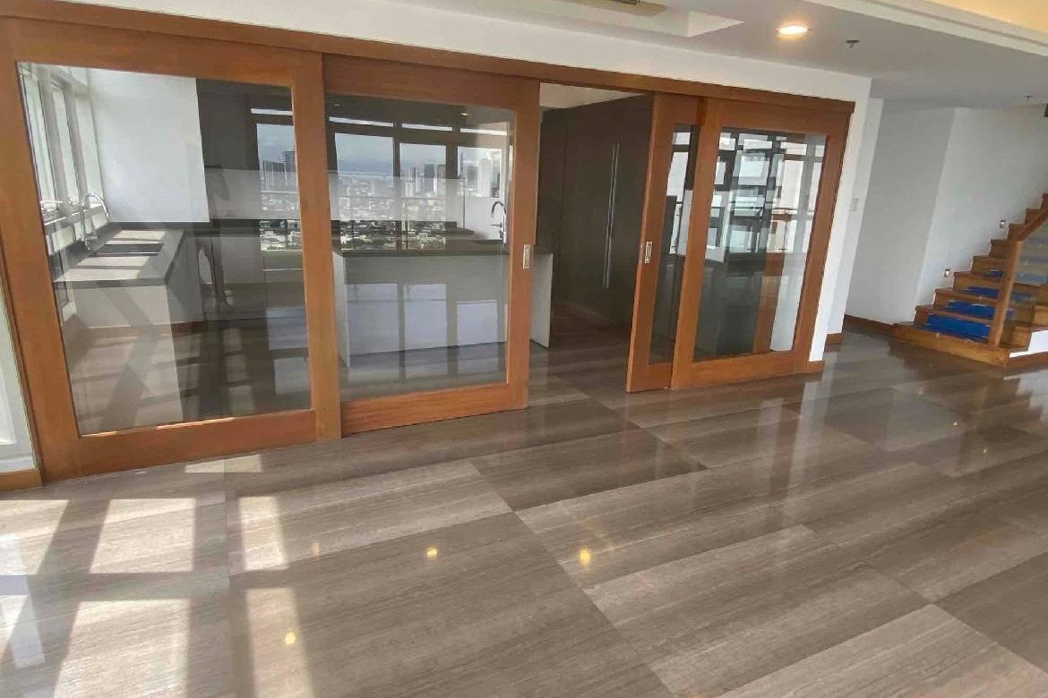5 Bedroom Condo for Sale in Kaunlaran, Quezon City, Metro Manila near LRT-2 Betty Go-Belmonte – photo 6