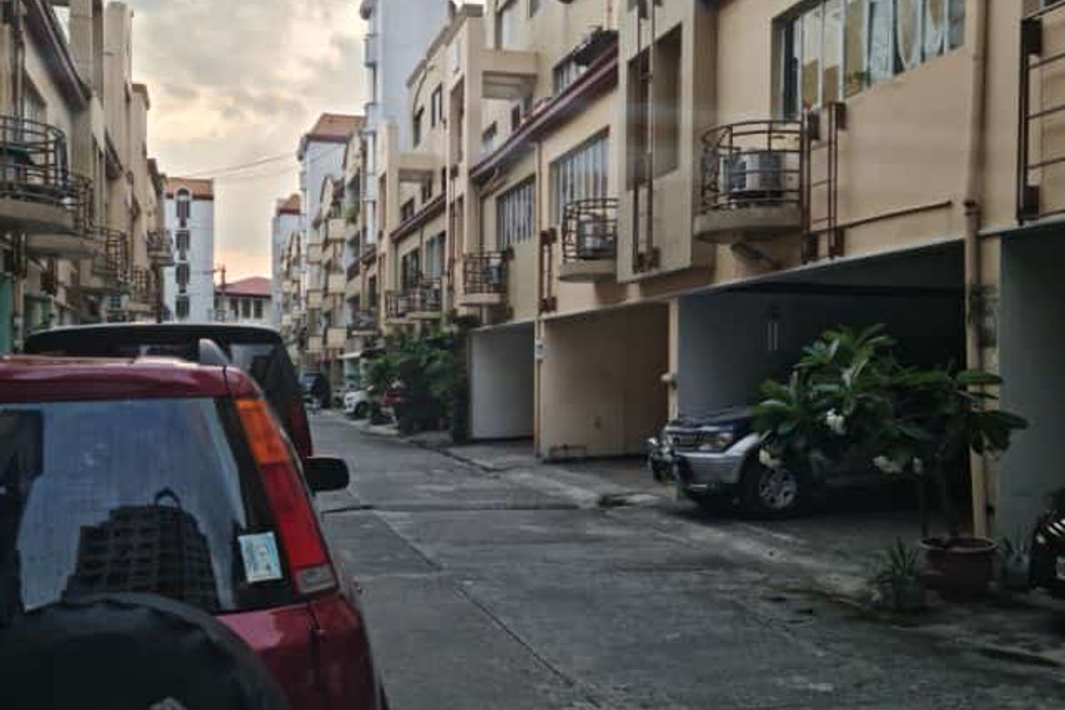 5 Bedroom Condo for Sale in San Antonio, Makati, Metro Manila