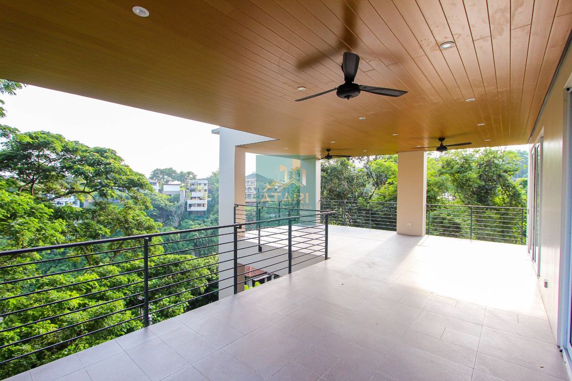 5 Bedroom House for Rent in Banilad, Cebu City, Cebu photo 2