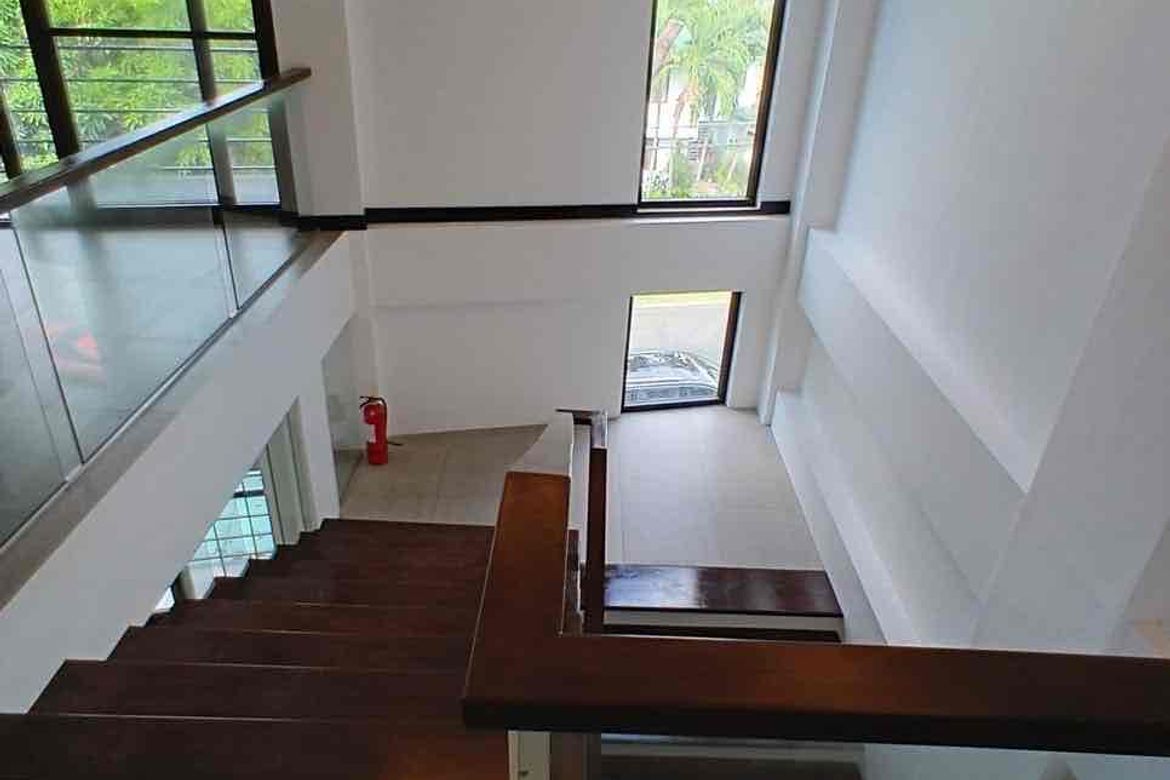 5 Bedroom House for Rent in Bel-Air, Makati, Metro Manila photo 8
