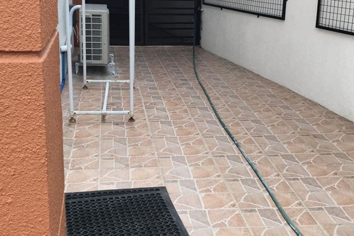 5 Bedroom House for Rent in BF Homes, Parañaque, Metro Manila