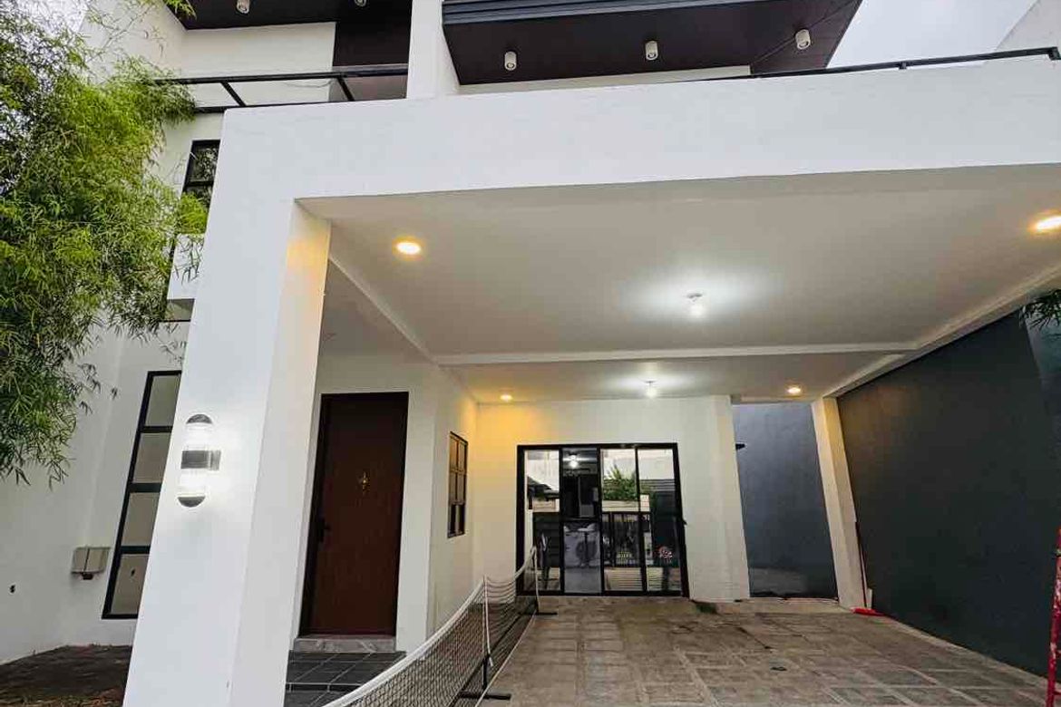 5 Bedroom House for Rent in Cutcut, Angeles, Pampanga