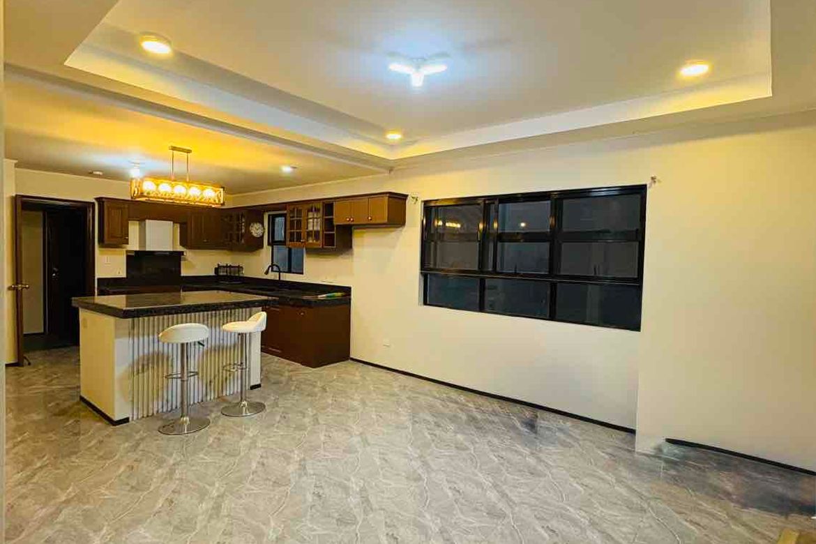 5 Bedroom House for Rent in Cutcut, Angeles, Pampanga photo 3