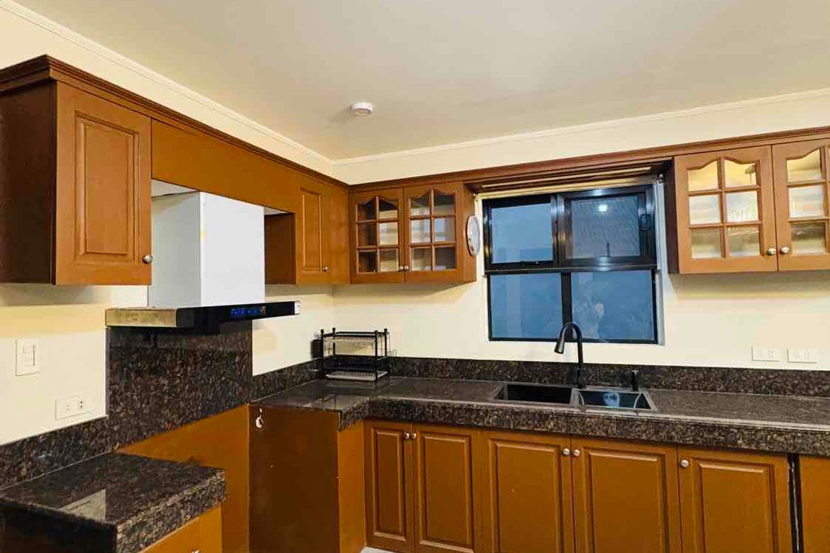 5 Bedroom House for Rent in Cutcut, Angeles, Pampanga photo 4