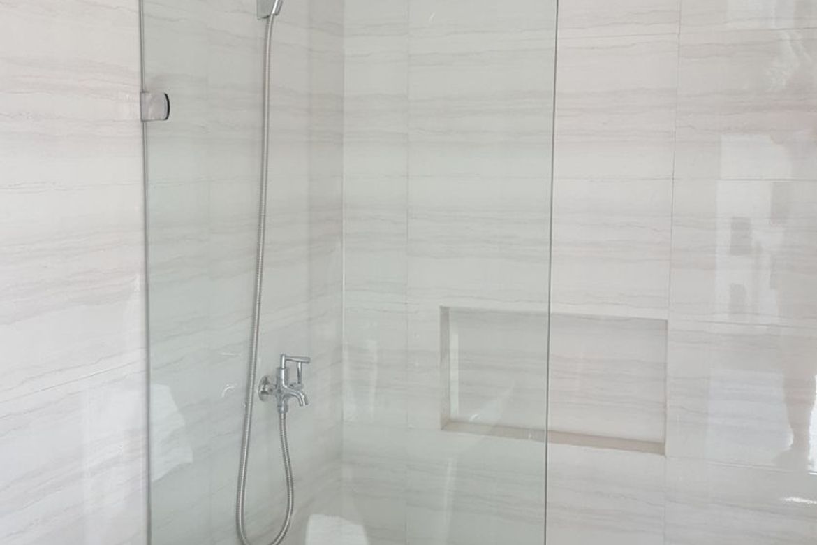 5 Bedroom House for Rent in Dasmariñas North, Makati, Metro Manila near MRT-3 Magallanes photo 3