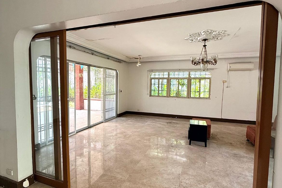5 Bedroom House for Rent in Dasmariñas Village, Dasmariñas North, Makati, Metro Manila near MRT-3 Magallanes photo 2