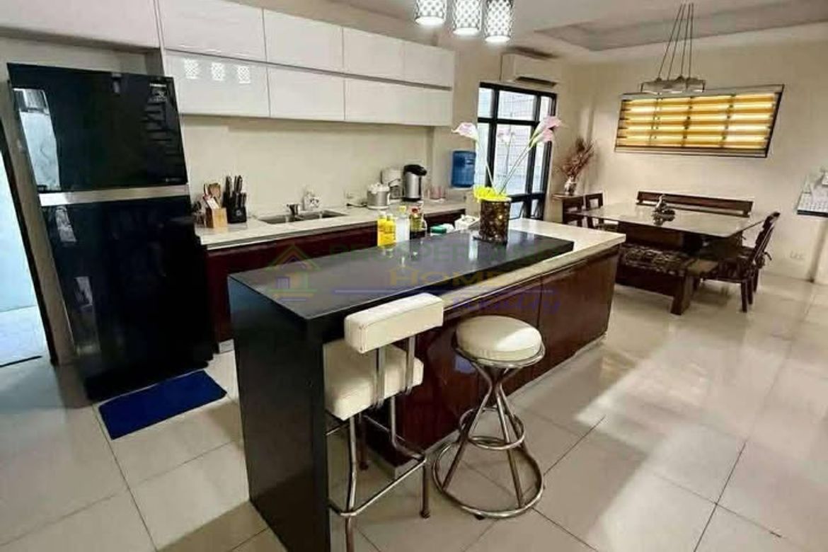 5 Bedroom House for Rent in Don Bosco, Parañaque, Metro Manila photo 3