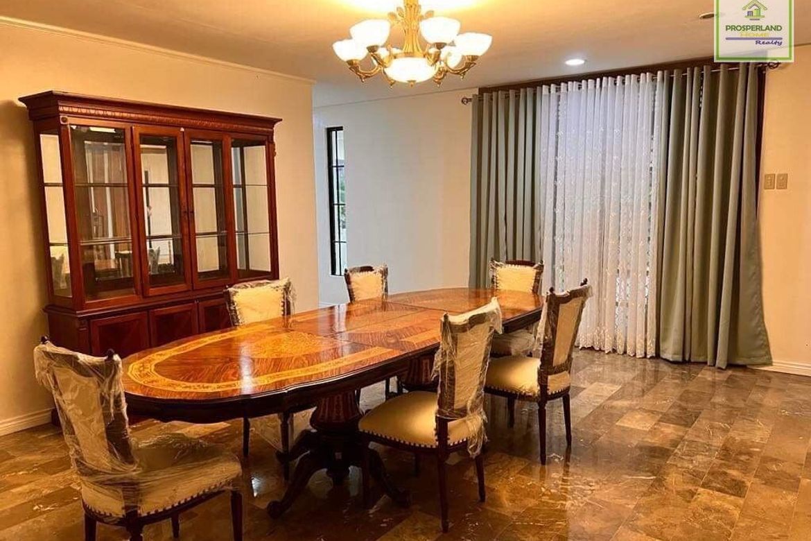 5 Bedroom House for Rent in Don Bosco, Parañaque, Metro Manila