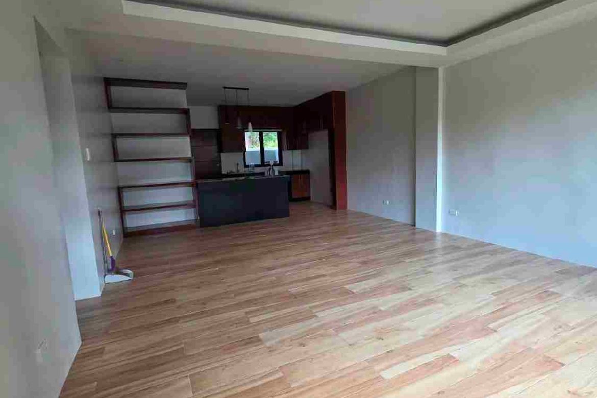 5 Bedroom House for Rent in Don Jose, Santa Rosa, Laguna photo 4