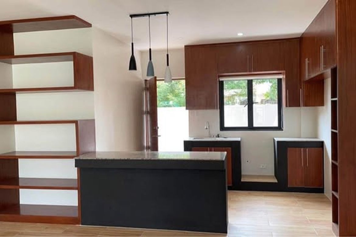 5 Bedroom House for Rent in Don Jose, Santa Rosa, Laguna photo 4