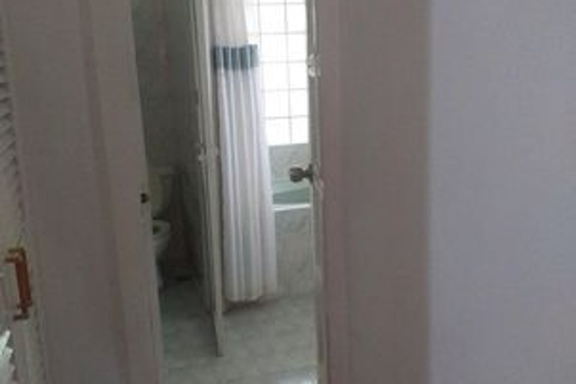 5 Bedroom House for Rent in Horseshoe, Quezon City, Metro Manila near LRT-2 Betty Go-Belmonte photo 3