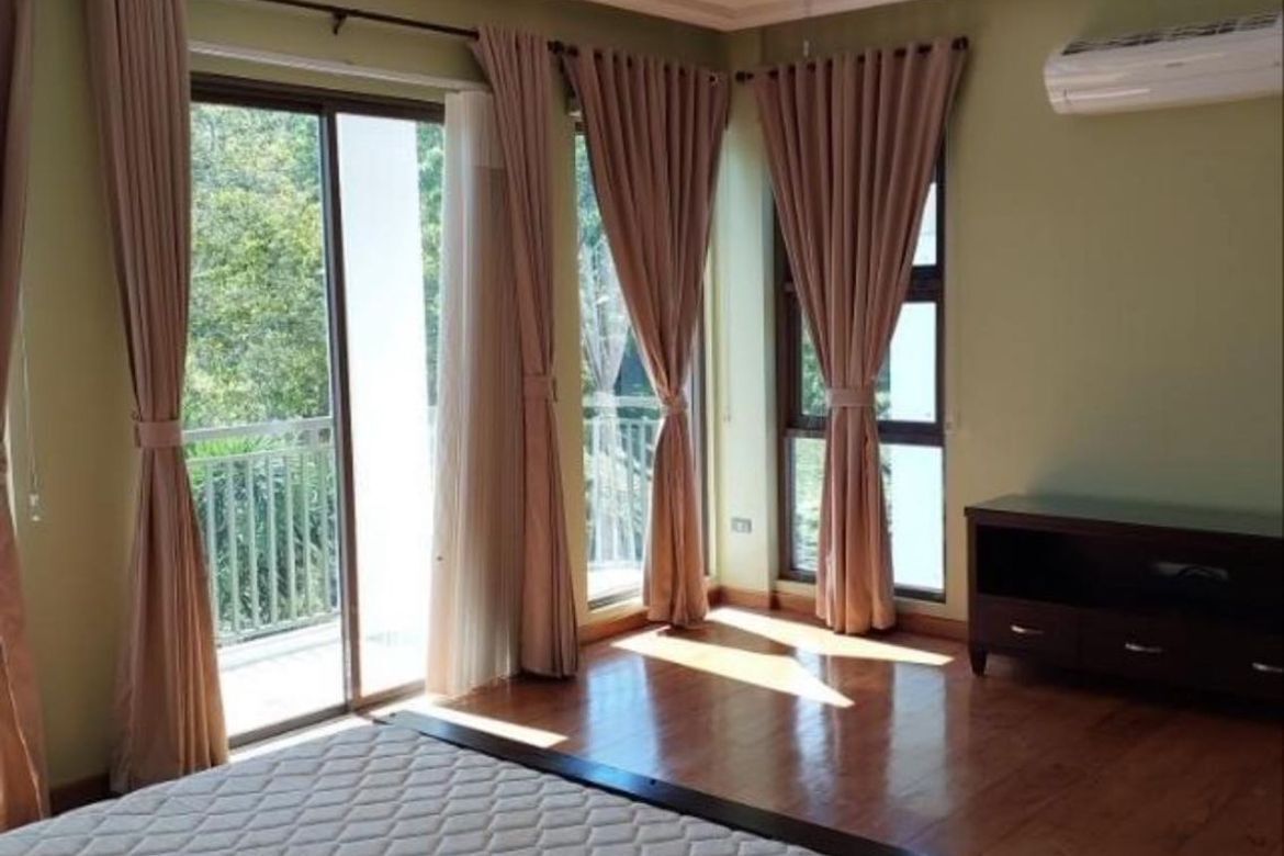 5 Bedroom House for Rent in Inchican, Silang, Cavite photo 5