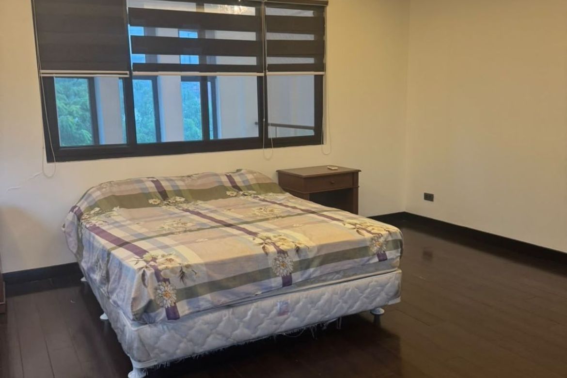 5 Bedroom House for Rent in Loma, Biñan, Laguna photo 6