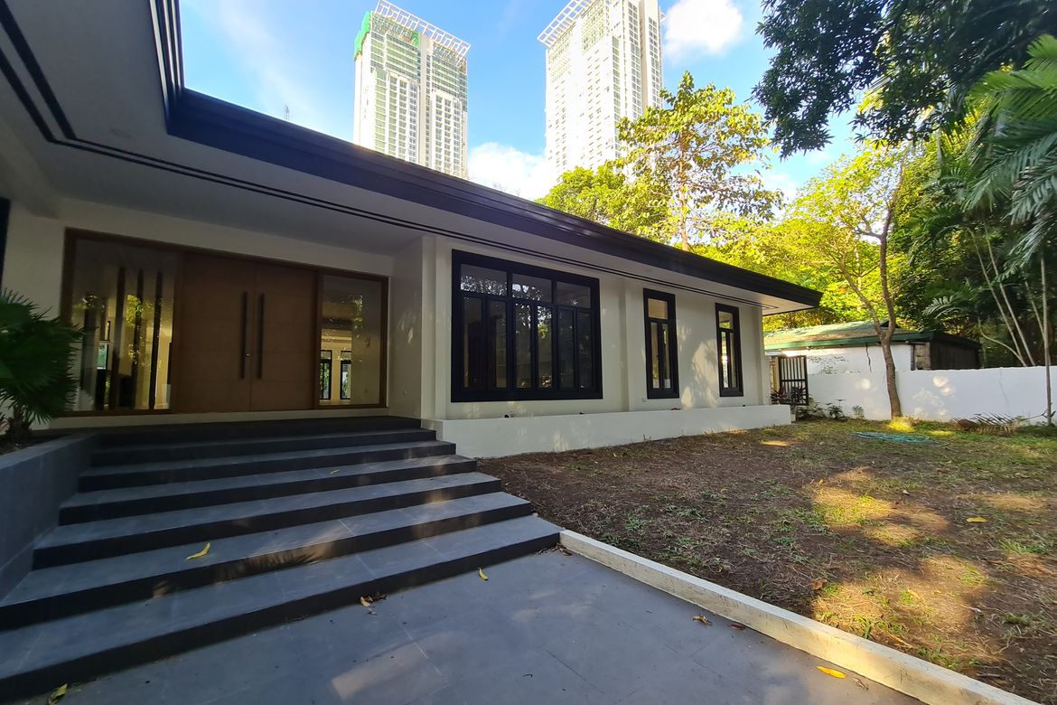 5 Bedroom House for Rent in Magallanes Village, Magallanes, Makati, Metro Manila near MRT-3 Magallanes photo 7