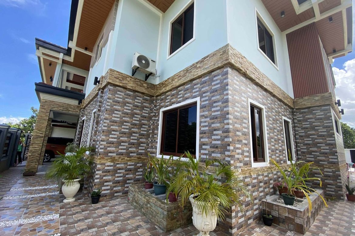 5 Bedroom House for Rent in Marigondon, Lapu-Lapu, Cebu