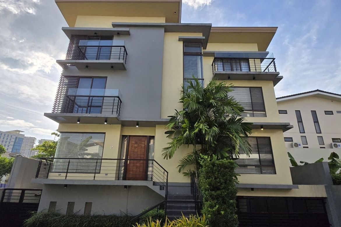 5 Bedroom House for Rent in McKinley Hill Village, McKinley Hill, Taguig, Metro Manila photo 3