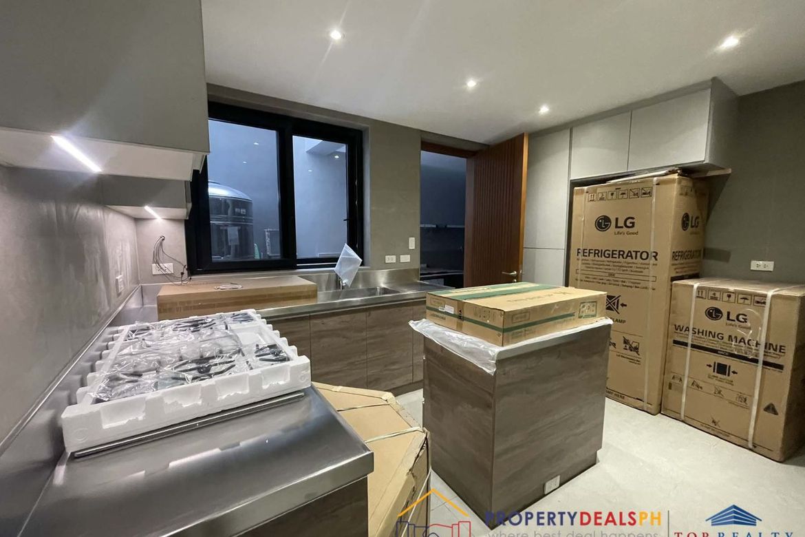 5 Bedroom House for Rent in McKinley Hill Village, McKinley Hill, Taguig, Metro Manila photo 2