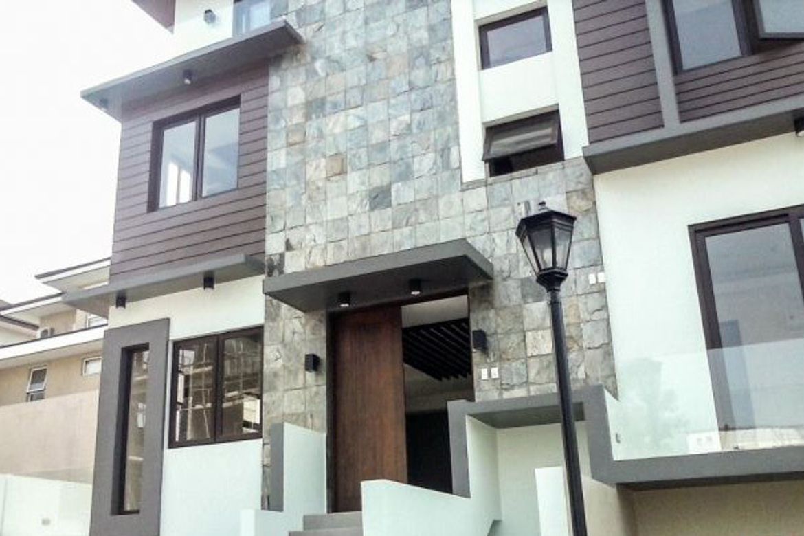 5 Bedroom House for Rent in McKinley Hill Village, McKinley Hill, Taguig, Metro Manila