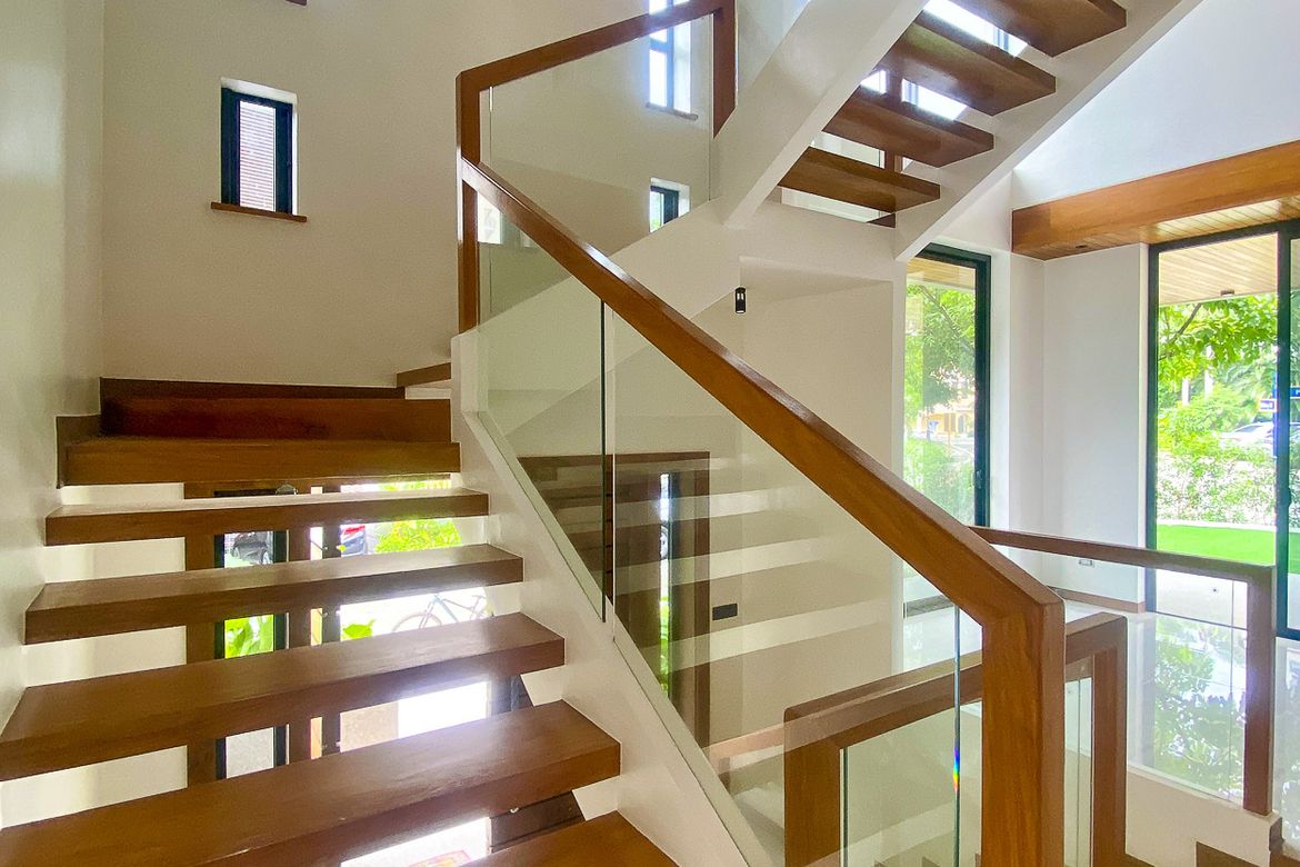 5 Bedroom House for Rent in McKinley Hill Village, McKinley Hill, Taguig, Metro Manila photo 7
