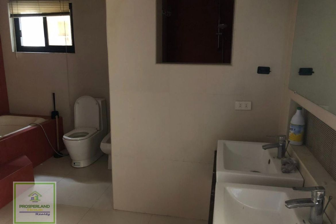 5 Bedroom House for Rent in Moonwalk, Parañaque, Metro Manila photo 2