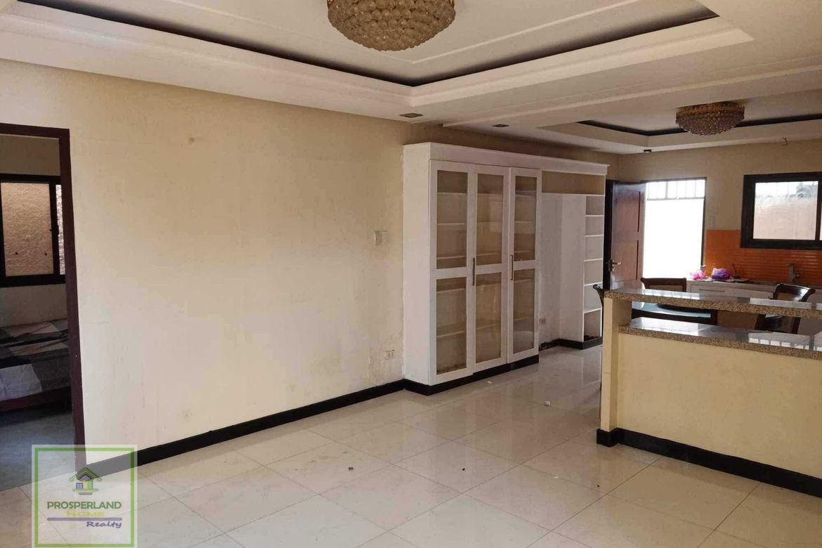 5 Bedroom House for Rent in Moonwalk, Parañaque, Metro Manila photo 7