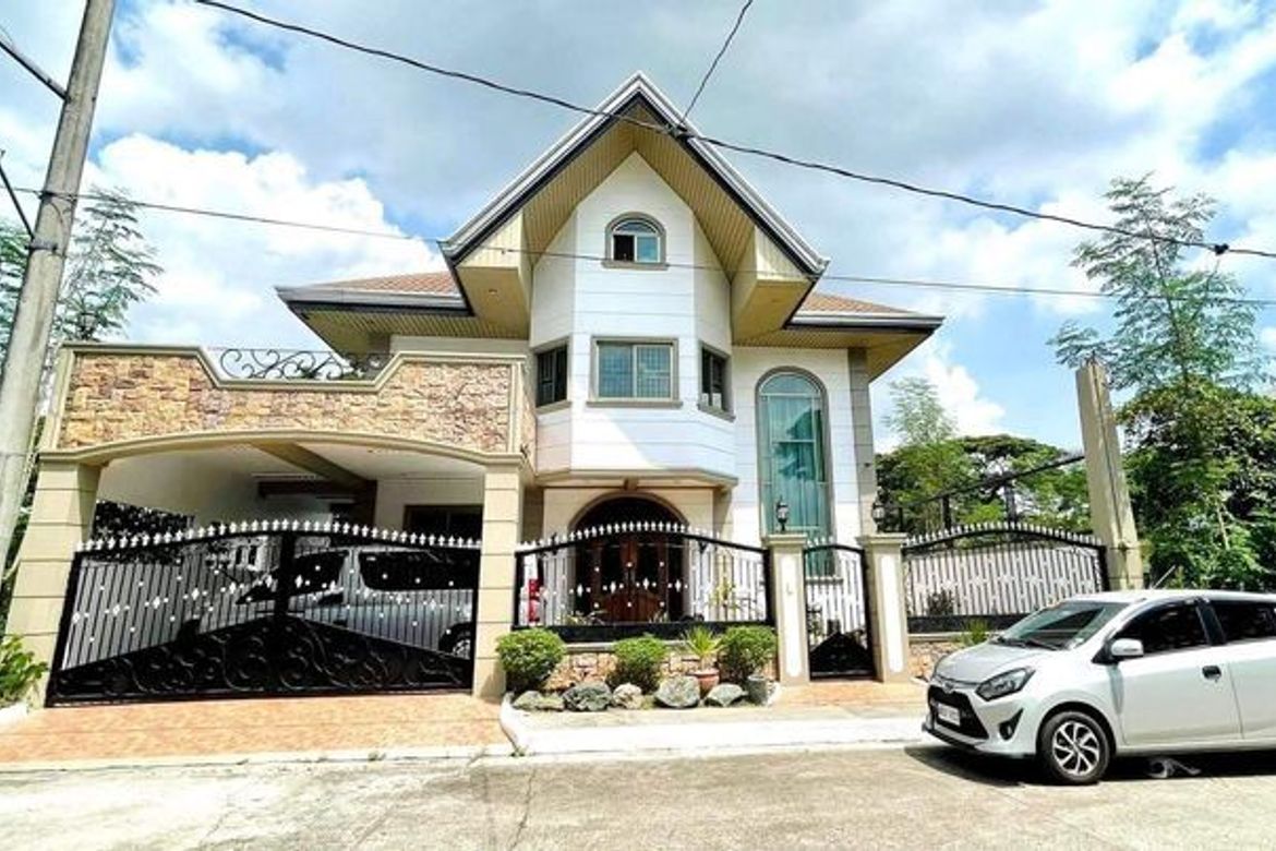 5 Bedroom House for Rent in Salawag, Dasmariñas, Cavite