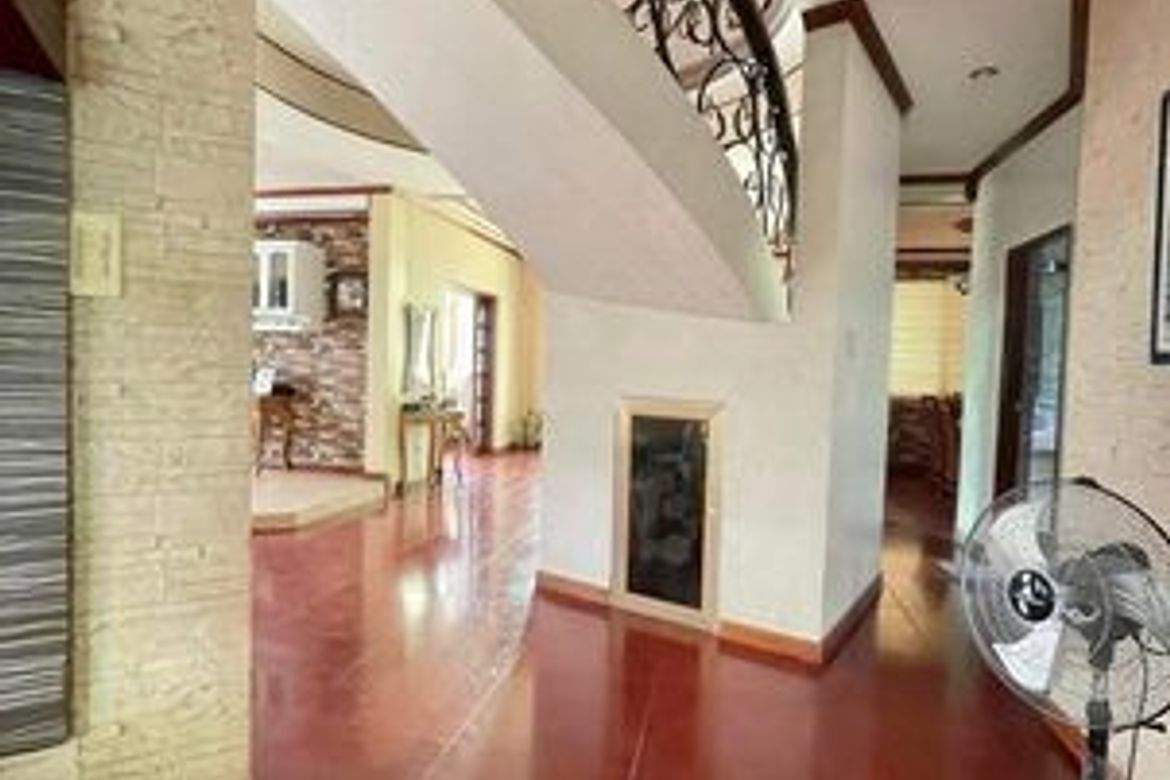 5 Bedroom House for Rent in Salawag, Dasmariñas, Cavite photo 5