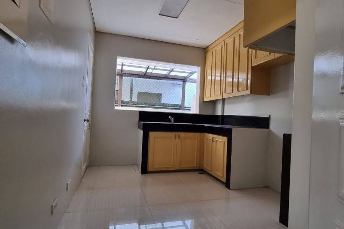 5 Bedroom House for Rent in San Nicolas, Pasig, Metro Manila photo 3