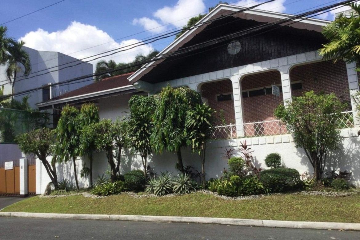 5 Bedroom House for Rent in Ugong Norte, Quezon City, Metro Manila