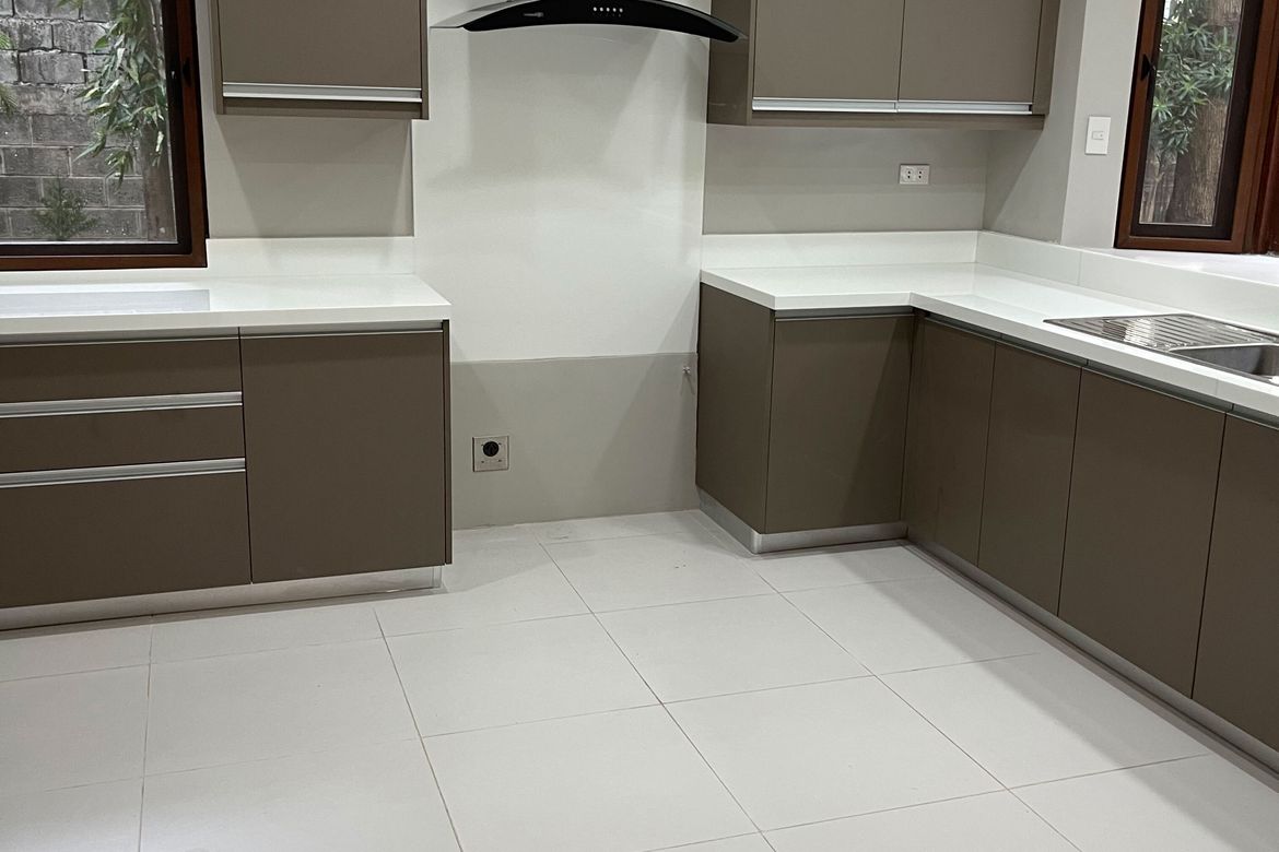 5 Bedroom House for Rent in Urdaneta Village, Bangkal, Makati, Metro Manila near MRT-3 Magallanes photo 7