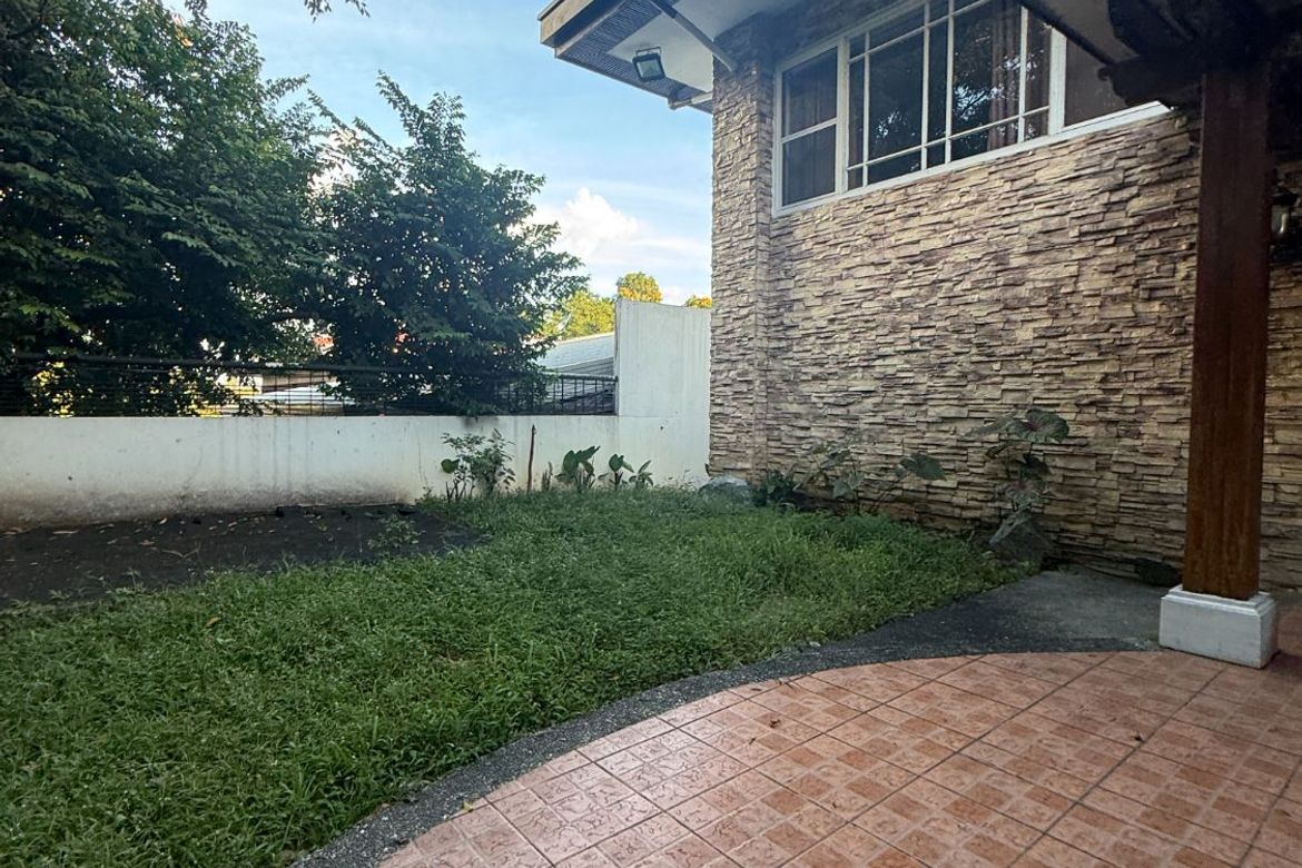 5 Bedroom House for Rent in White Plains, Quezon City, Metro Manila photo 2