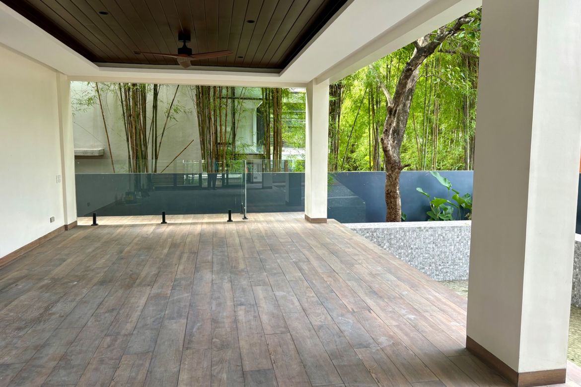 5 Bedroom House for Sale in Alabang, Muntinlupa, Metro Manila