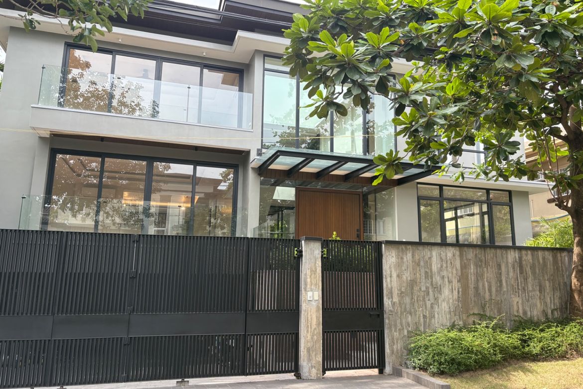 5 Bedroom House for Sale in Alabang, Muntinlupa, Metro Manila – photo 2