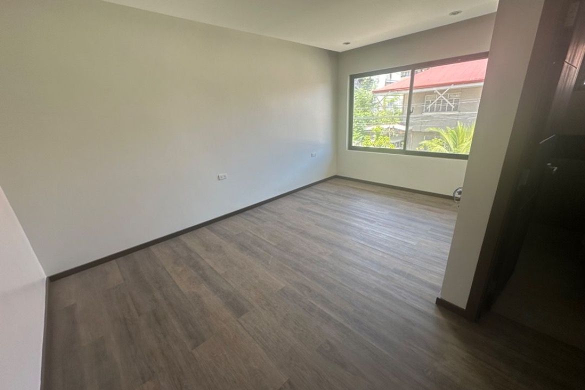 5 Bedroom House for Sale in Alabang, Muntinlupa, Metro Manila – photo 8
