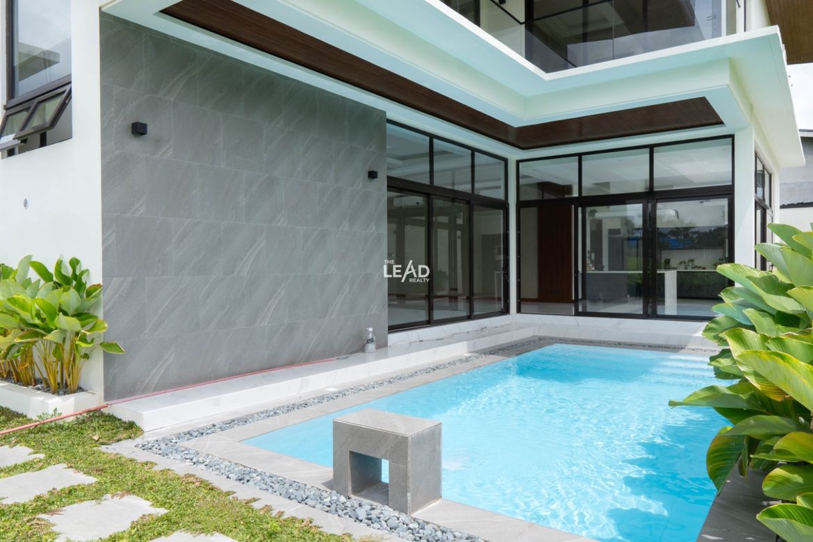 5 Bedroom House for Sale in Alabang West Village, Almanza Dos, Las Piñas, Metro Manila – photo 2