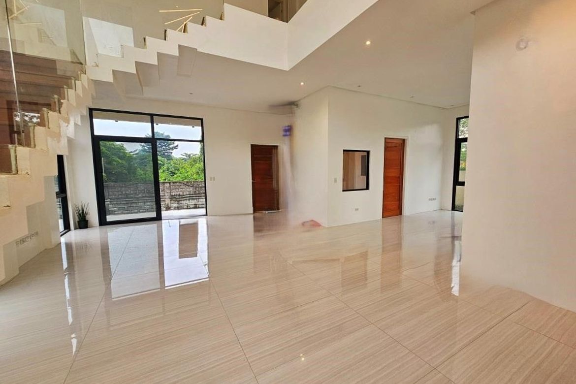 5 Bedroom House for Sale in Almanza Dos, Las Piñas, Metro Manila – photo 6