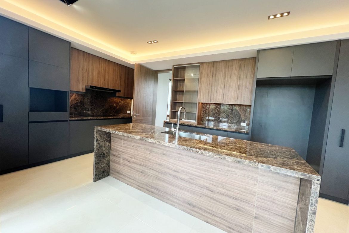 5 Bedroom House for Sale in Almanza Dos, Las Piñas, Metro Manila – photo 6