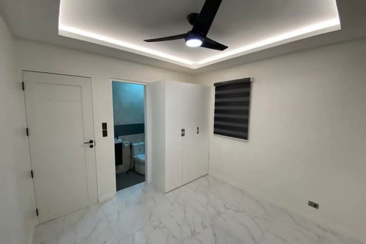 5 Bedroom House for Sale in Almanza Uno, Las Piñas, Metro Manila – photo 3