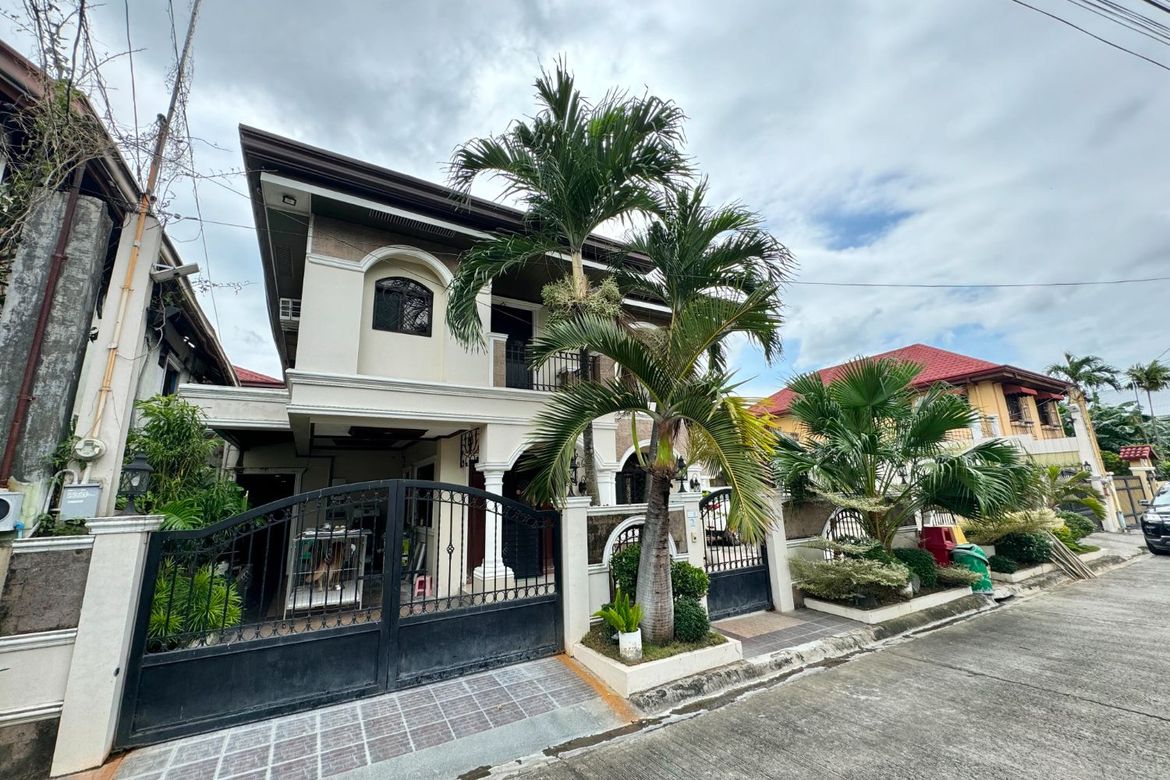 5 Bedroom House for Sale in Anabu I-D, Imus, Cavite
