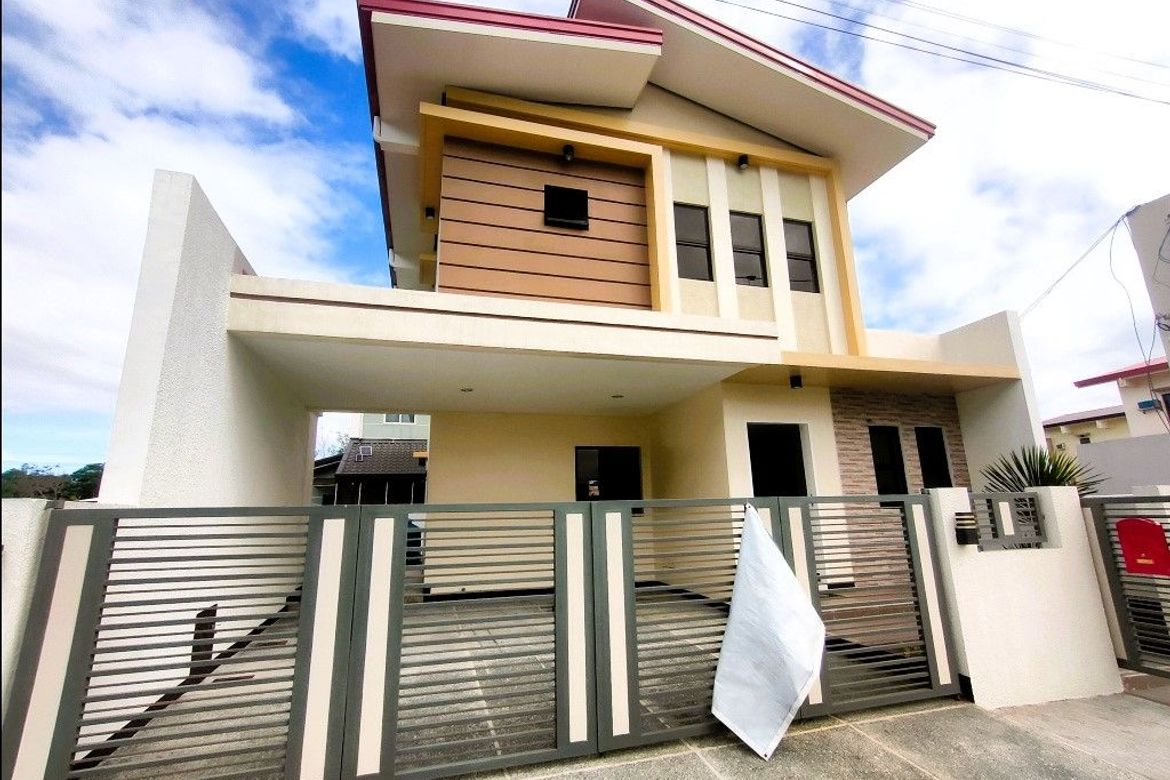 5 Bedroom House for Sale in Anabu II-B, Imus, Cavite – photo 2