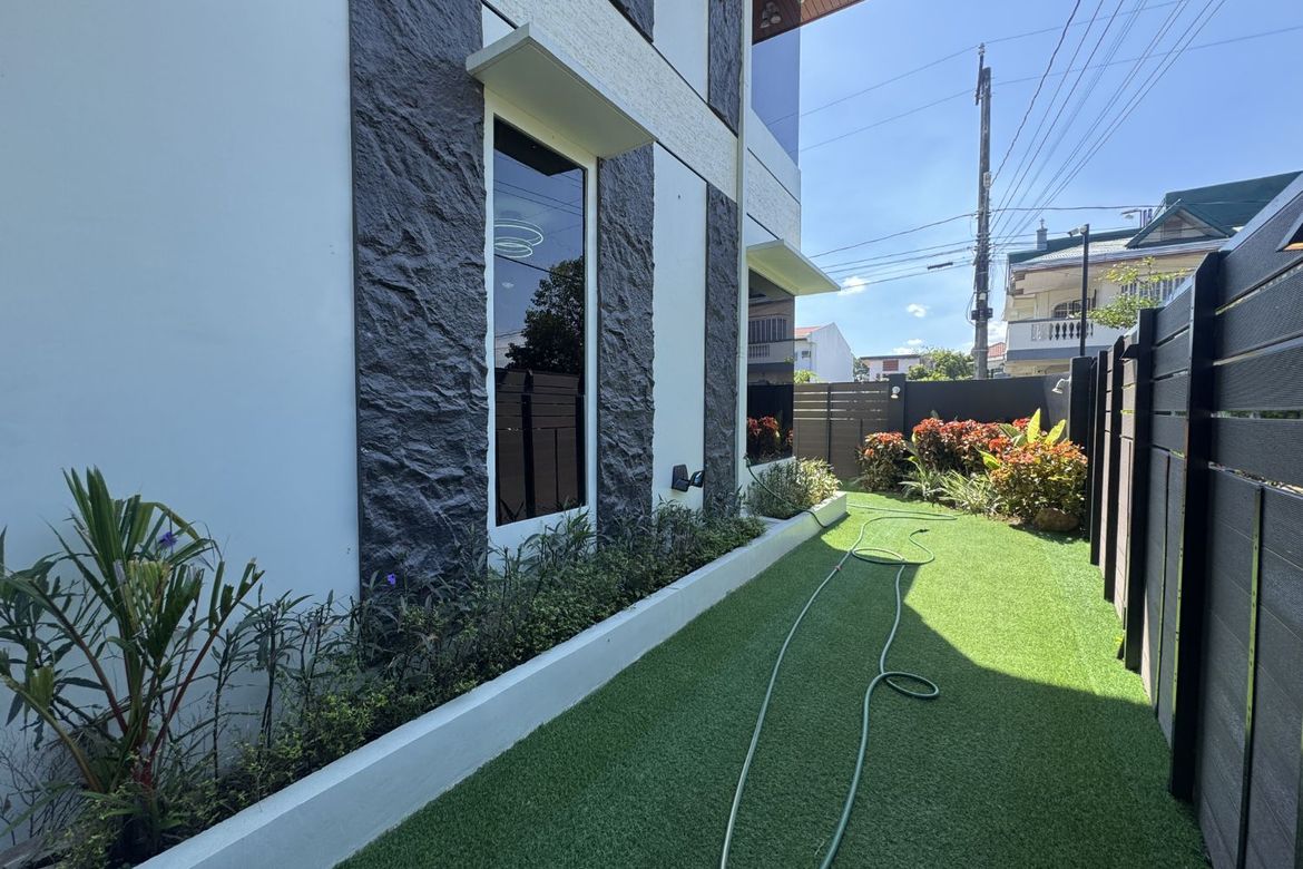 5 Bedroom House for Sale in Anabu II-D, Imus, Cavite – photo 5