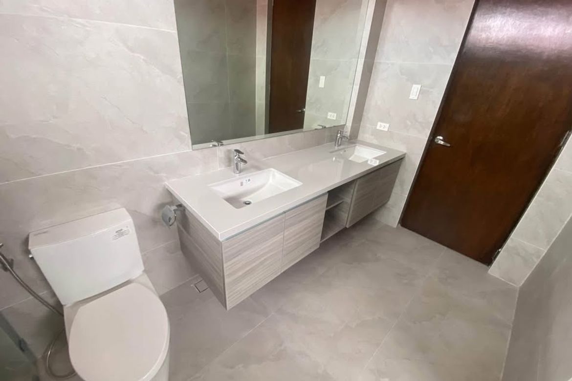 5 Bedroom House for Sale in Ayala Alabang Village, New Alabang Village, Muntinlupa, Metro Manila – photo 3