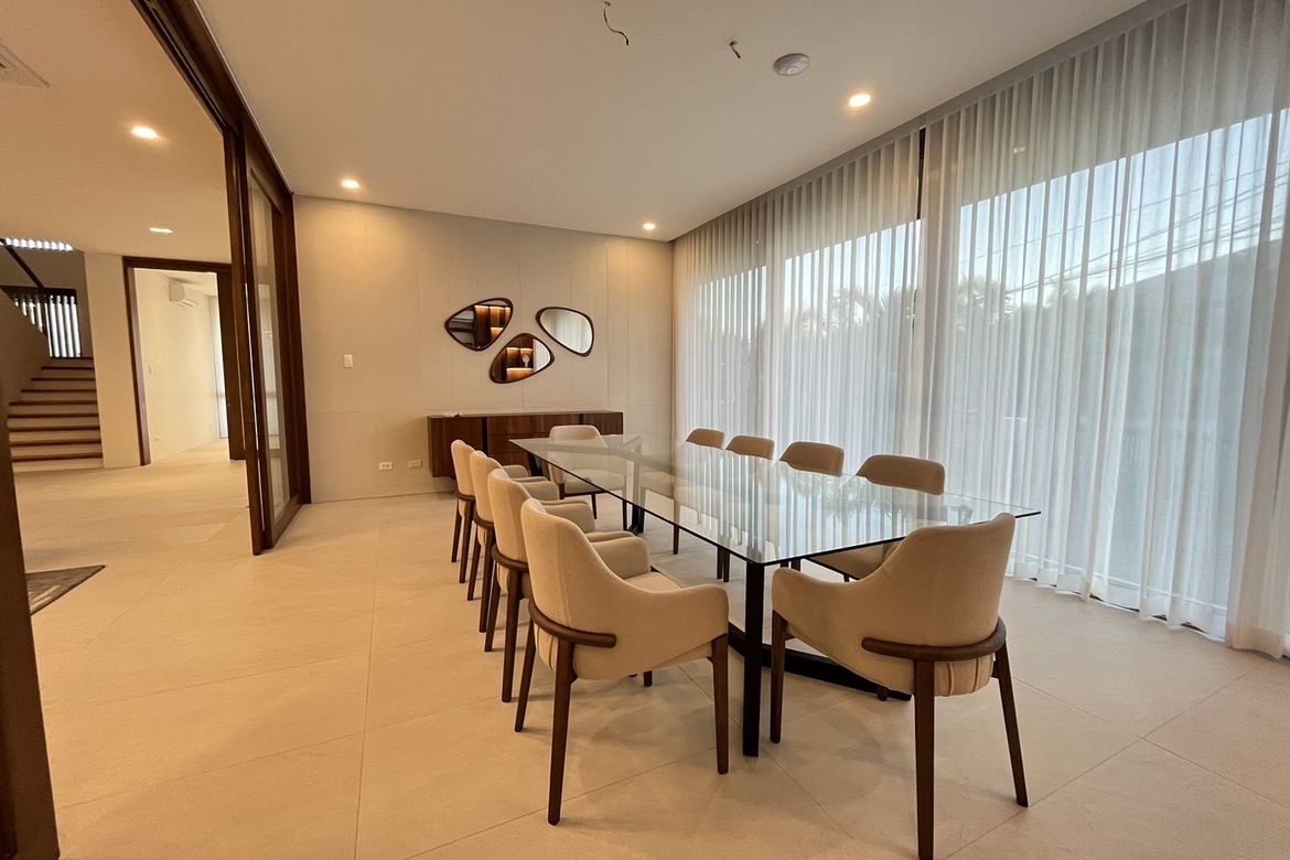 5 Bedroom House for Sale in Ayala Alabang Village, New Alabang Village, Muntinlupa, Metro Manila – photo 4