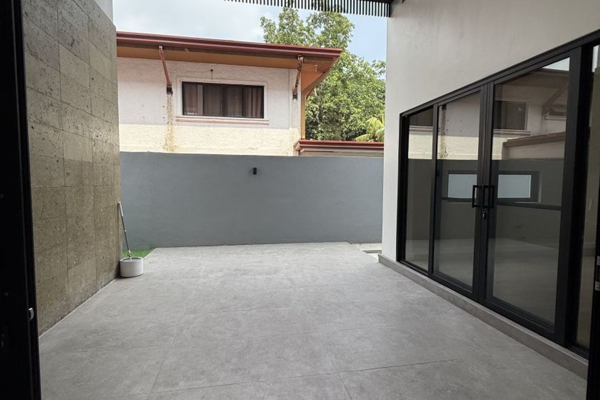 5 Bedroom House for Sale in Ayala Alabang Village, New Alabang Village, Muntinlupa, Metro Manila – photo 7