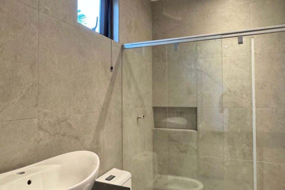 5 Bedroom House for Sale in Ayala Alabang Village, New Alabang Village, Muntinlupa, Metro Manila – photo 4