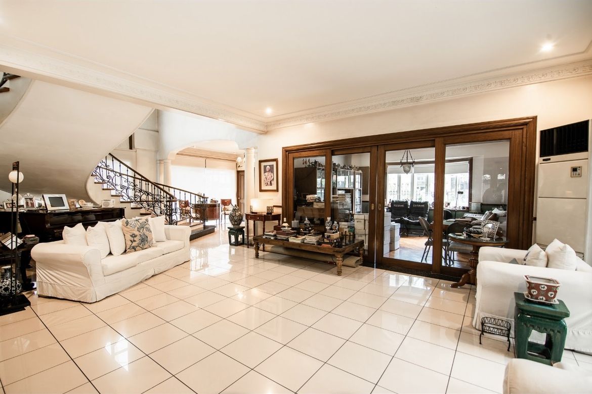 5 Bedroom House for Sale in Bagumbayan, Quezon City, Metro Manila